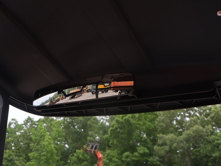 #101-•-4-seater-electric-golf-cart-image-36