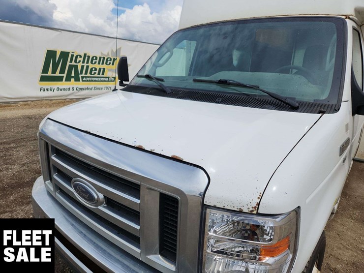 2012-ford-e450-image-22