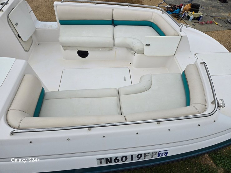 #256-•-1999-monterey-230-explorer-deck-boat---located-in-centerville,tn-image-7