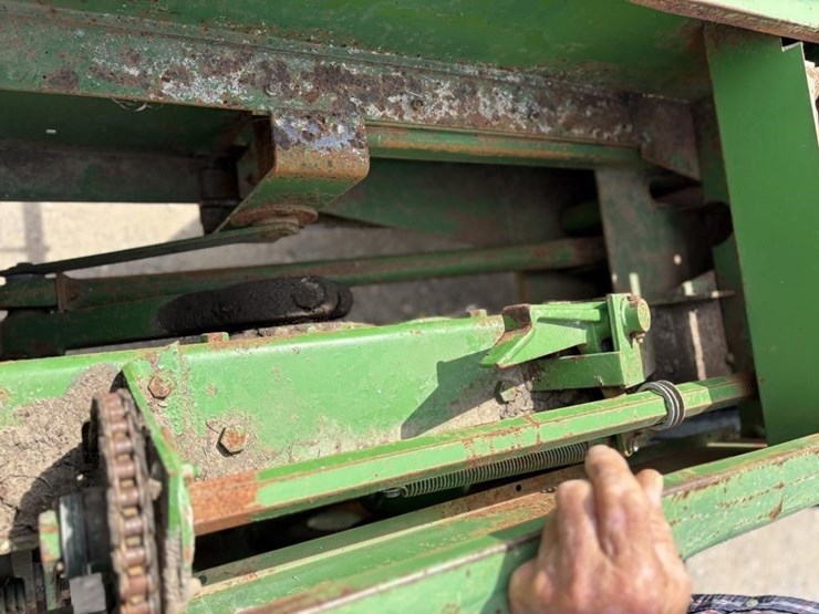 john-deere-346-image-8