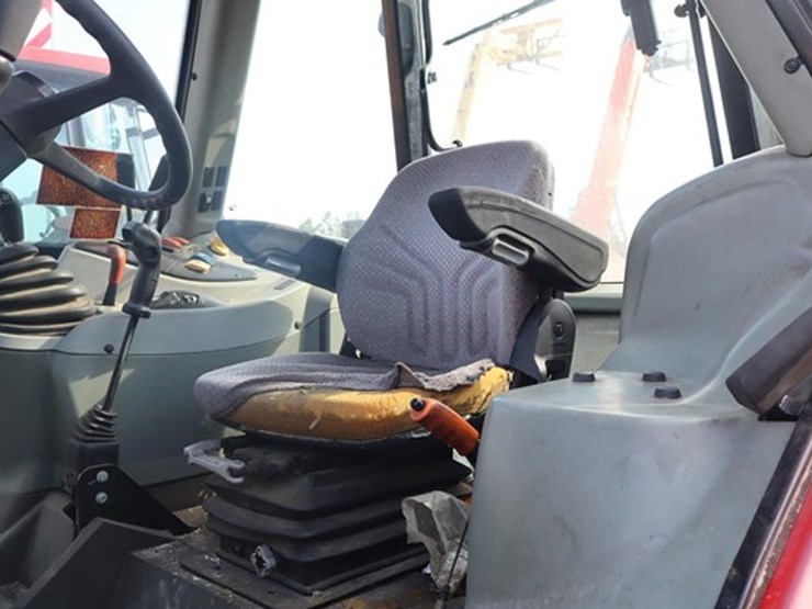 2005-massey-ferguson-5460-image-14