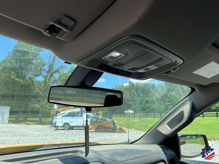 2021-chevrolet-silverado-4x4-pickup-truck-image-60