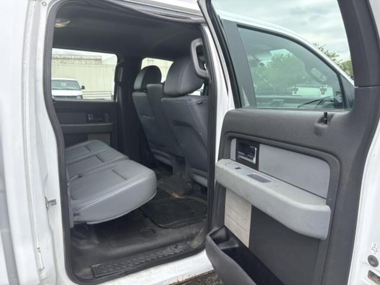 2014-ford-f150-xl-image-15