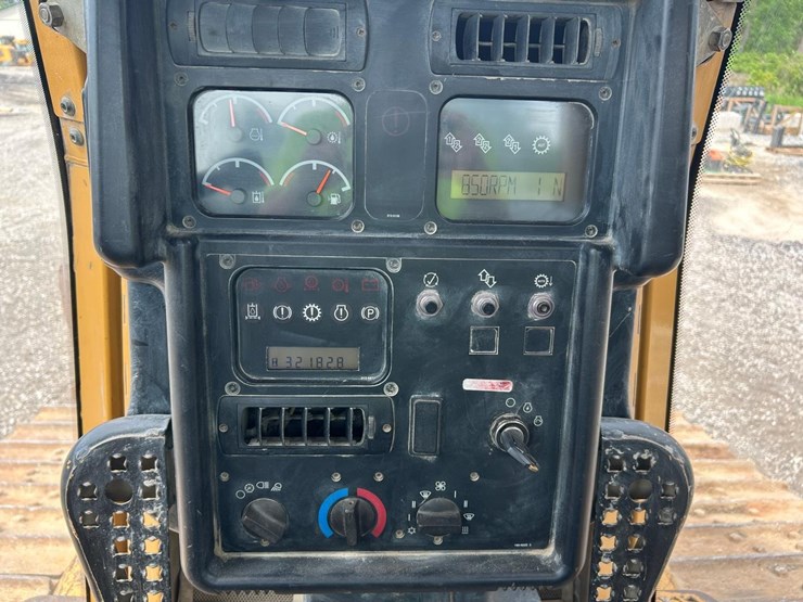caterpillar-d6n-lgp-image-21