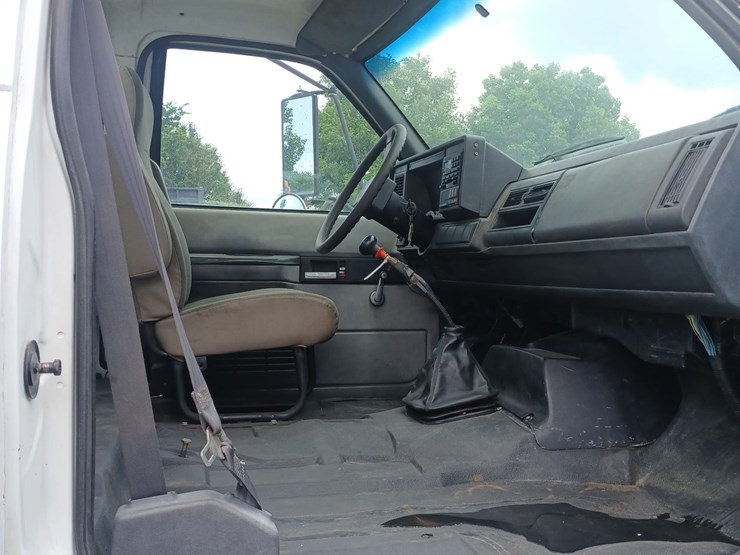 #468-•-2001-chevy-c7500-truck---sikeston,-mo-image-4