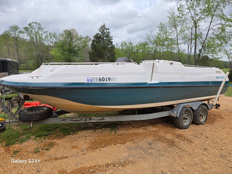 #256-•-1999-monterey-230-explorer-deck-boat---located-in-centerville,tn-image-3
