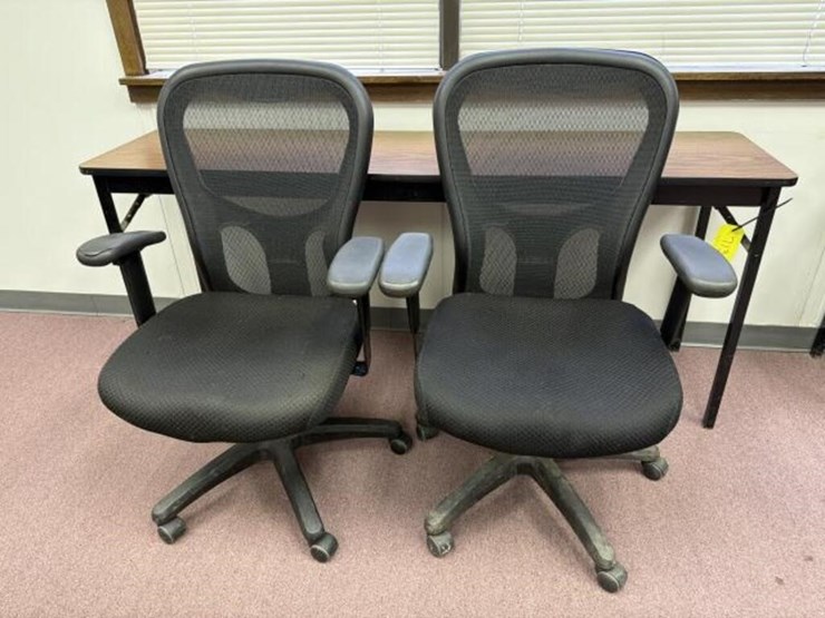 (2)-tempur-pedic-office-chairs-image-1