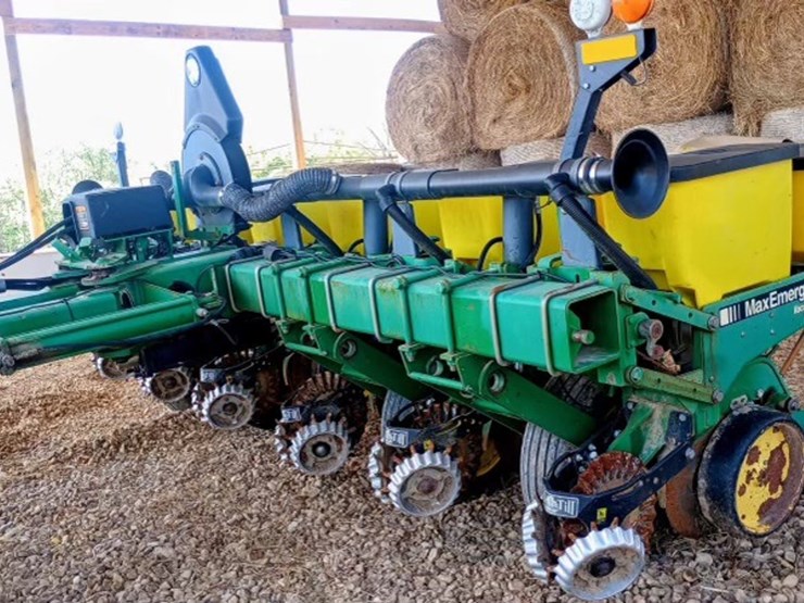 john-deere-7200-image-1