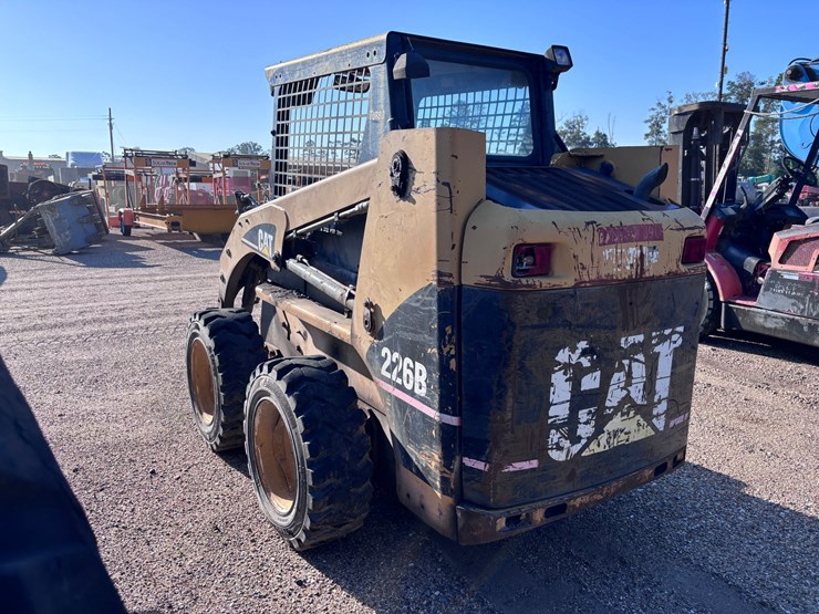 caterpillar-226b-image-3