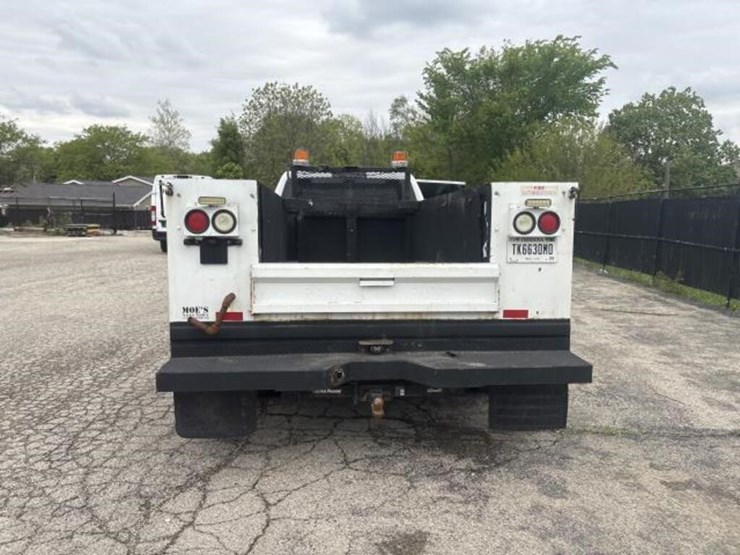 2014-dodge-3500-image-4