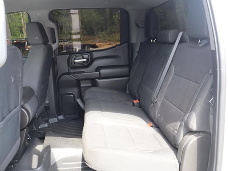 2020-chevrolet-silverado-1500-lt-image-23