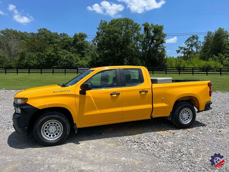 2019-chevrolet-silverado-pickup-truck-image-1