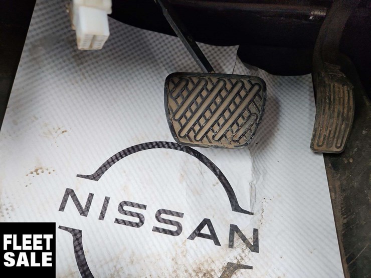 2016-nissan-titan-image-44