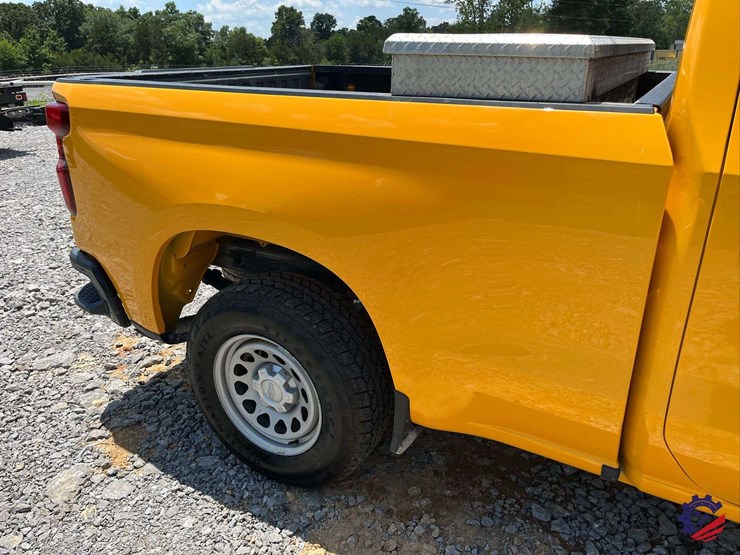 2019-chevrolet-silverado-pickup-truck-image-22