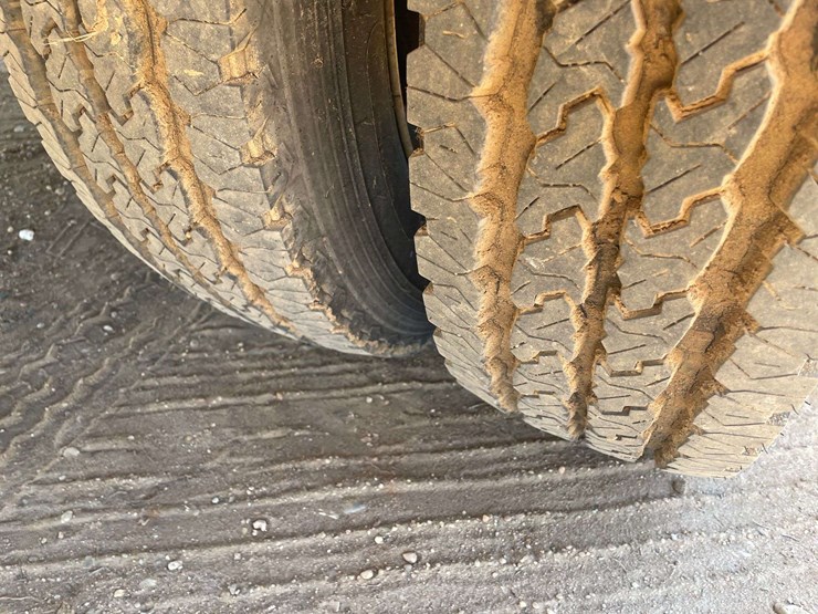 2006-ford-f550-image-21