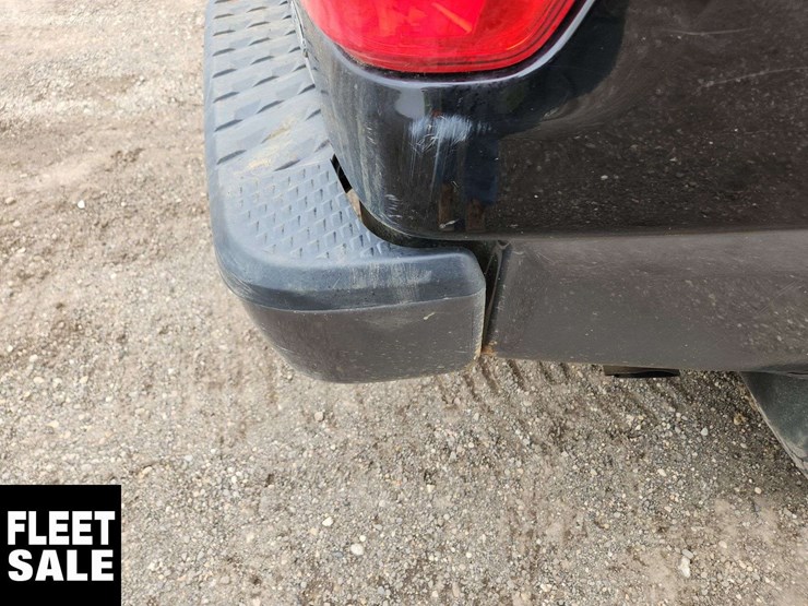 2016-nissan-titan-image-26