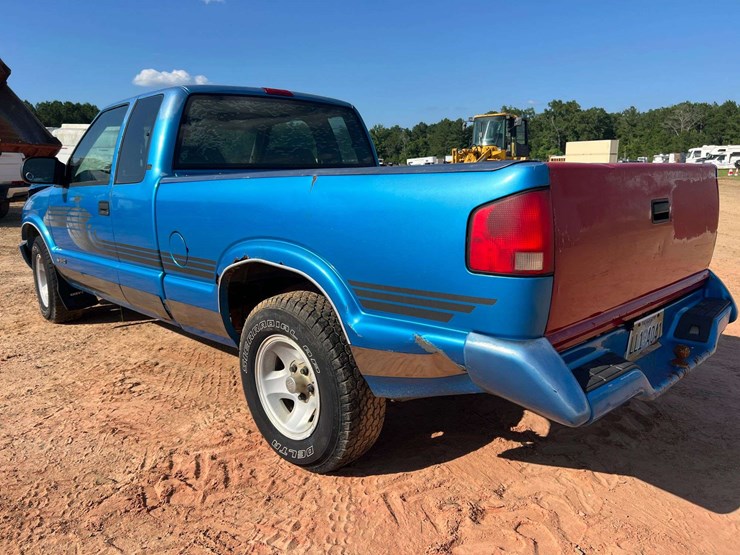 1995-chevrolet-s10-image-2