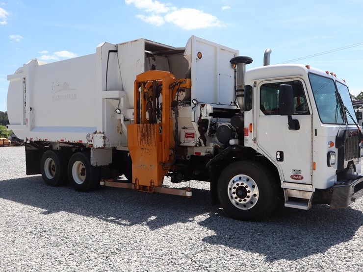 2019-peterbilt-520-image-7