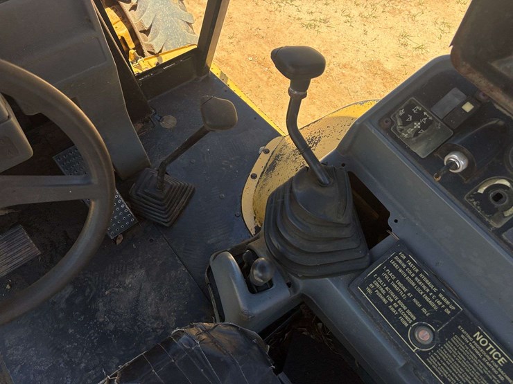 caterpillar-416c-image-13