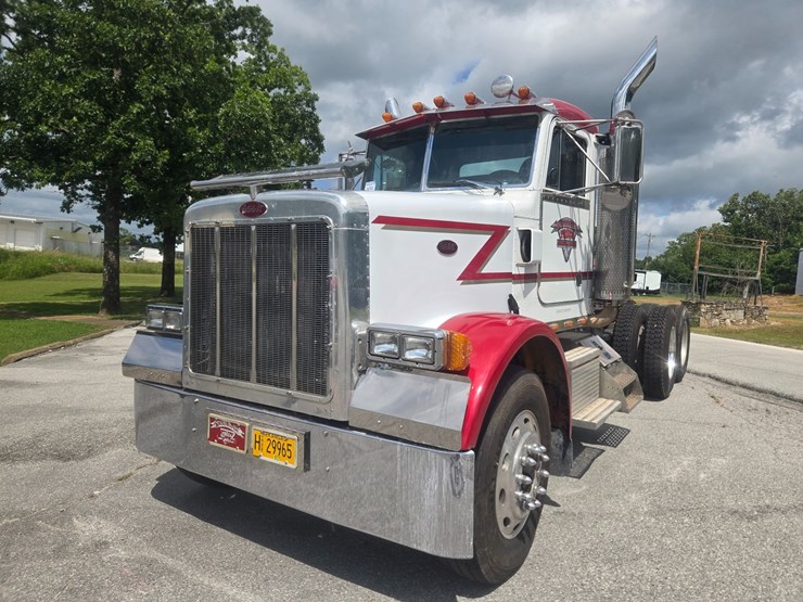 2004-peterbilt-378-image-1