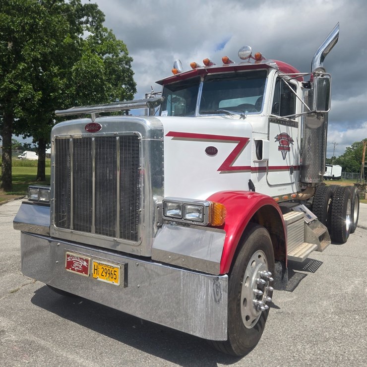 2004 PETERBILT 378