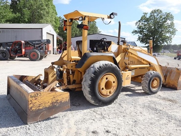 2005-deere-210le-image-5