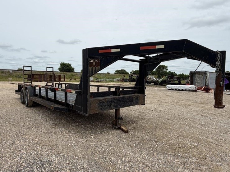 l2---2006-r&d-gooseneck-trailer-image-1