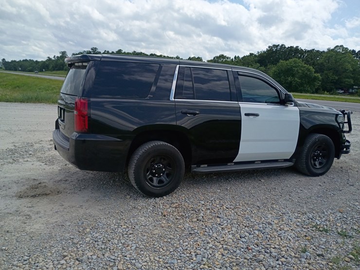 2018-chevrolet-tahoe-image-9