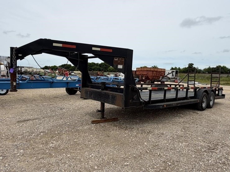 l2---2006-r&d-gooseneck-trailer-image-2