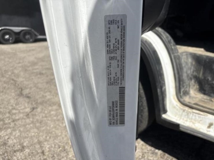 2023-dodge-3500-image-24