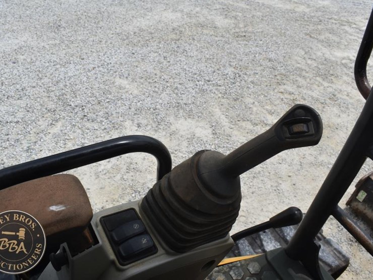 2019-caterpillar-305e2-cr-image-33