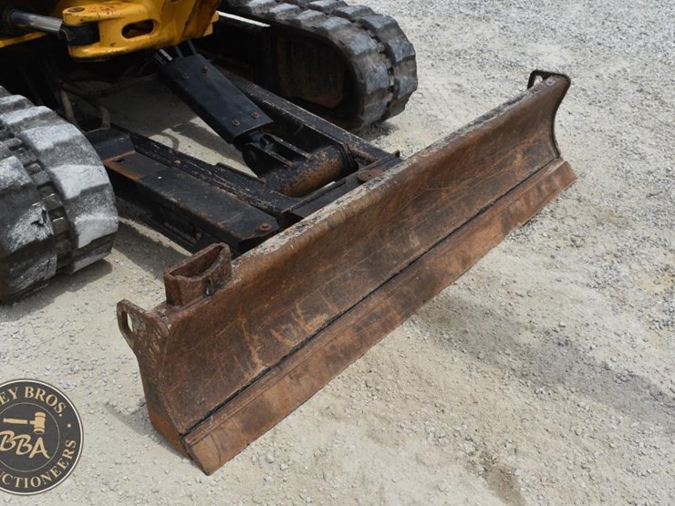 2019-caterpillar-305e2-cr-image-21