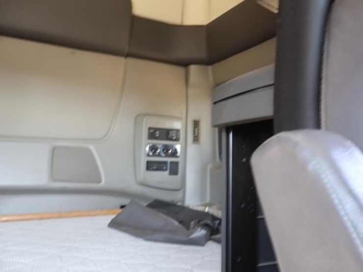 2012-international-prostar-image-30