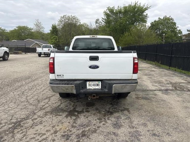 2015-ford-f250-xl-image-4