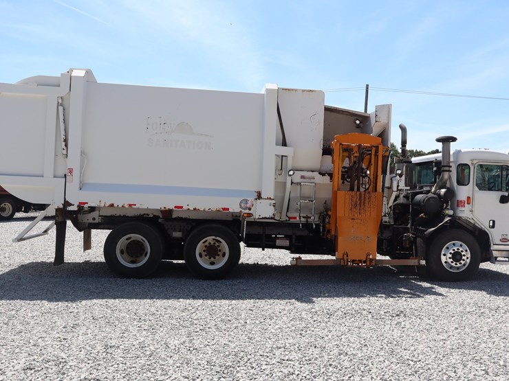 2019-peterbilt-520-image-6