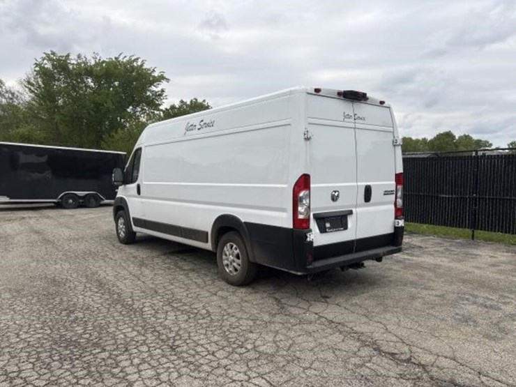 2024-dodge-3500-image-3