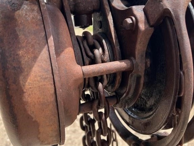 l3---yale-chain-hoist-image-4