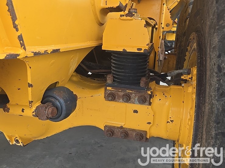 2021-volvo-a25g-image-34