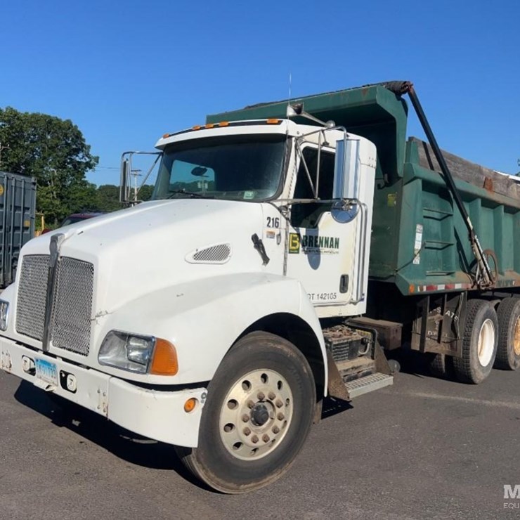 2001 KENWORTH T300