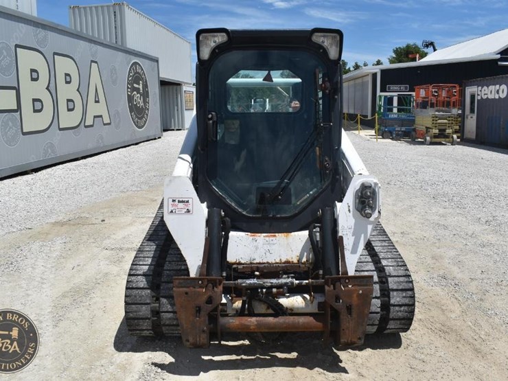 2019-bobcat-t595-image-8