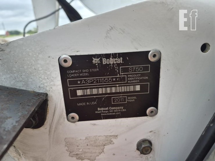 2011-bobcat-s750-image-20