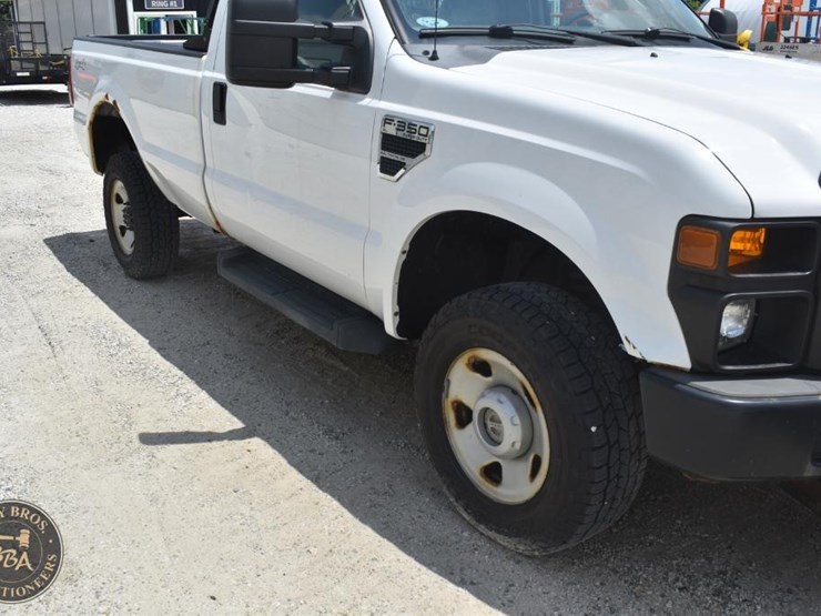 2009-ford-f350-image-15