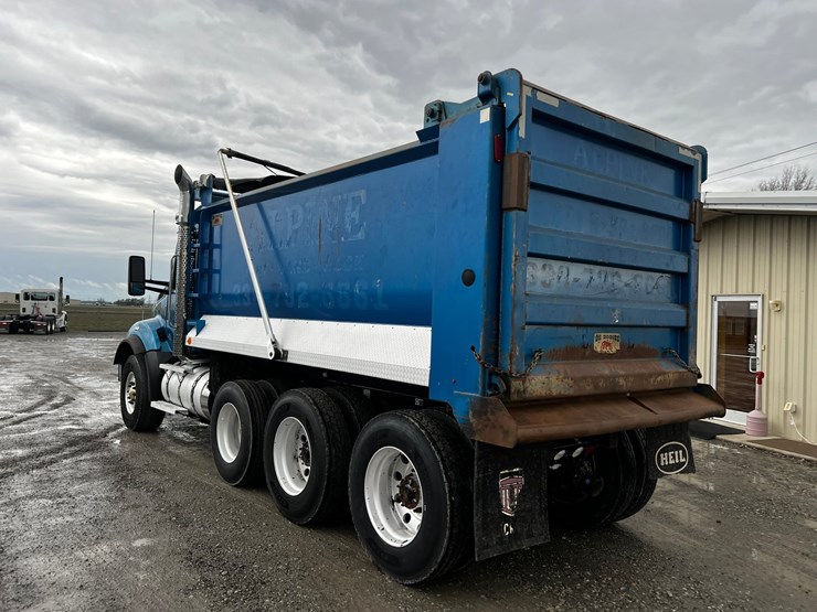 2020-kenworth-t880-image-11