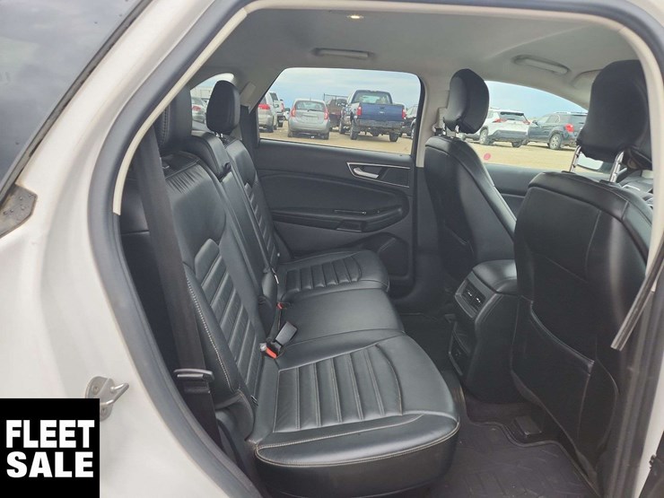 2016-ford-edge-sel-image-16