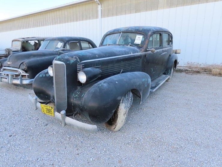 1937-cadillac-lasalle-sedan-image-3