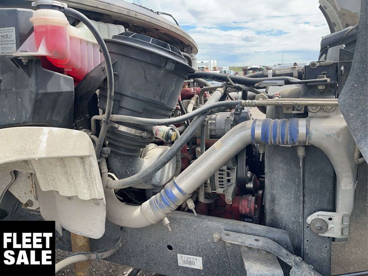 2008-freightliner-m2-106-image-20