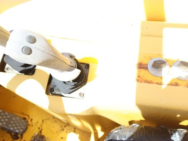 2004-pettibone-6044-image-17
