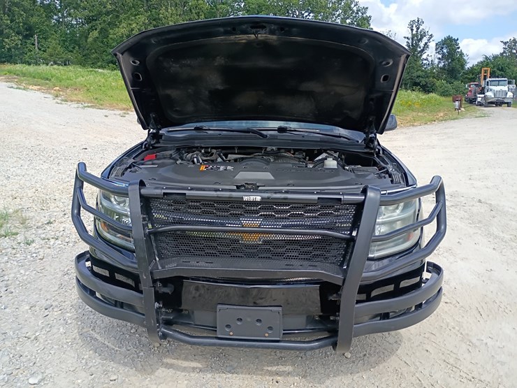 2018-chevrolet-tahoe-image-15