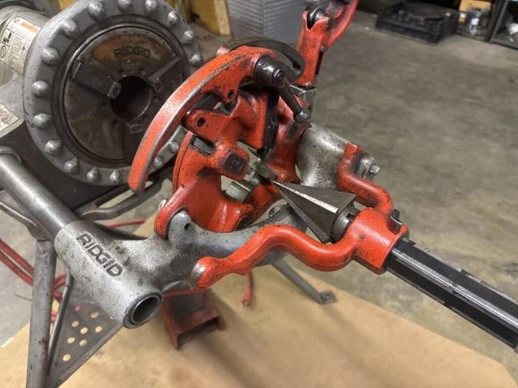 ridgid-300-pipe-threader-image-6