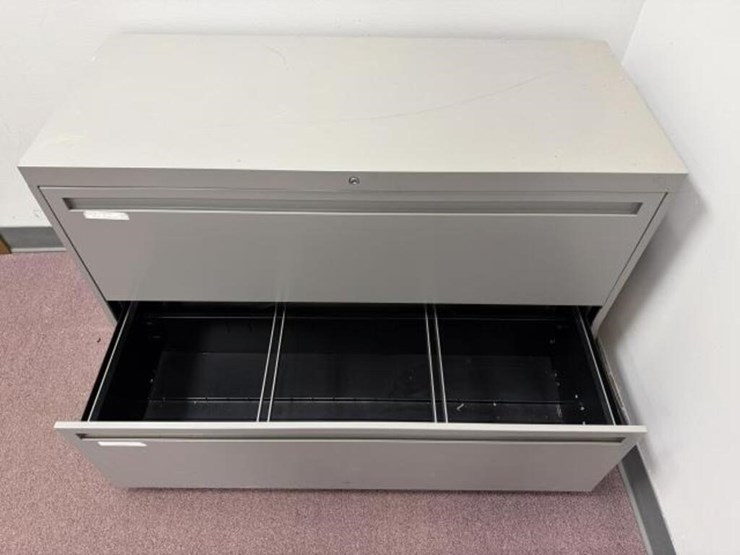 2-drawer-metal-filing-cabinet-image-5